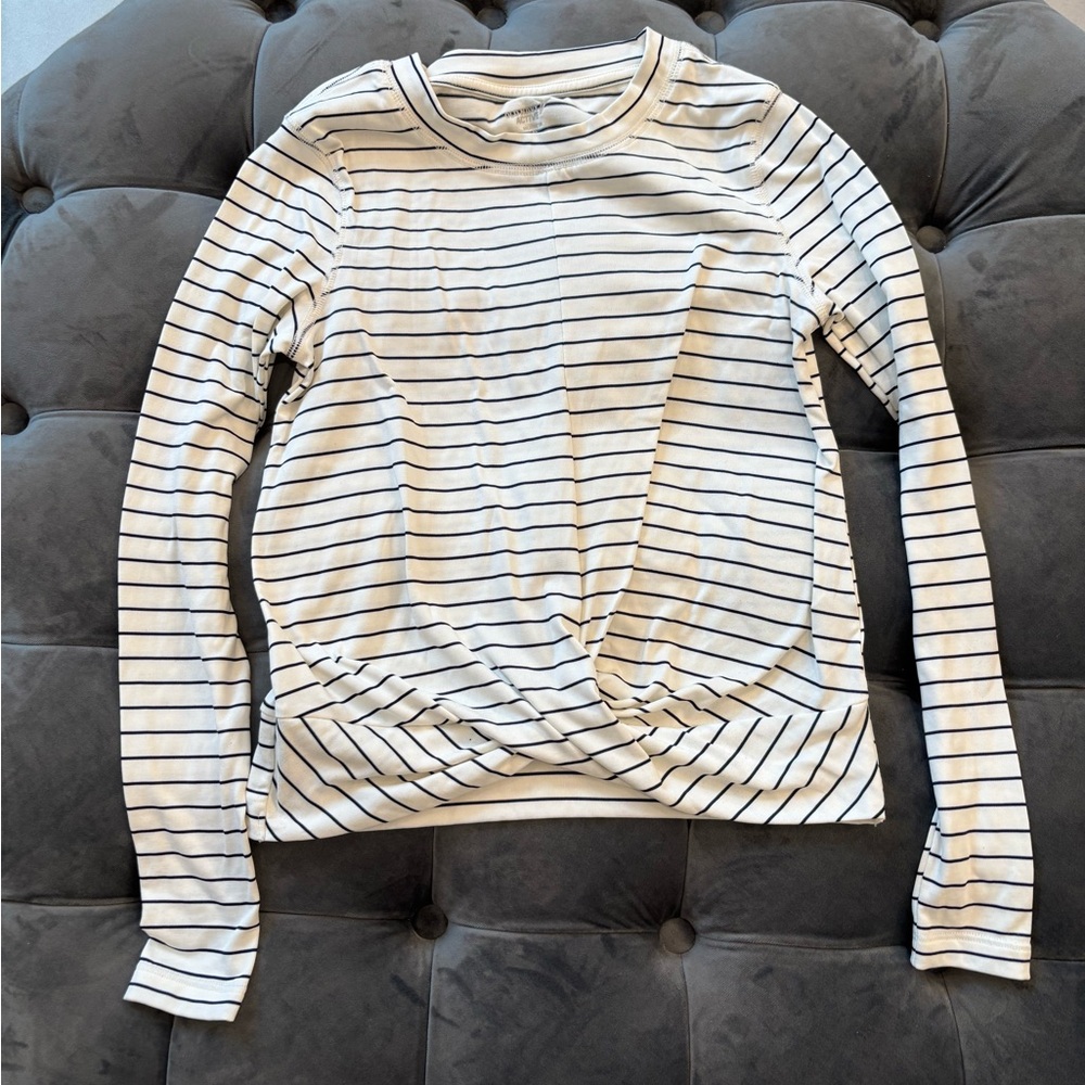 Old Navy Relaxed Breathe ON Twist-Gem Cropped Long Sleeve Women XS Navy Stripe